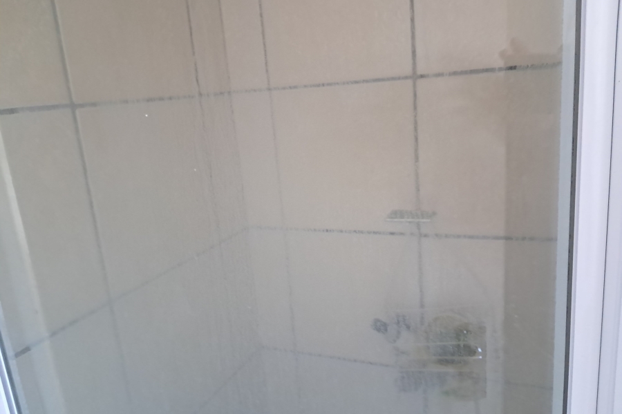 To Let 1 Bedroom Property for Rent in Maitland Western Cape